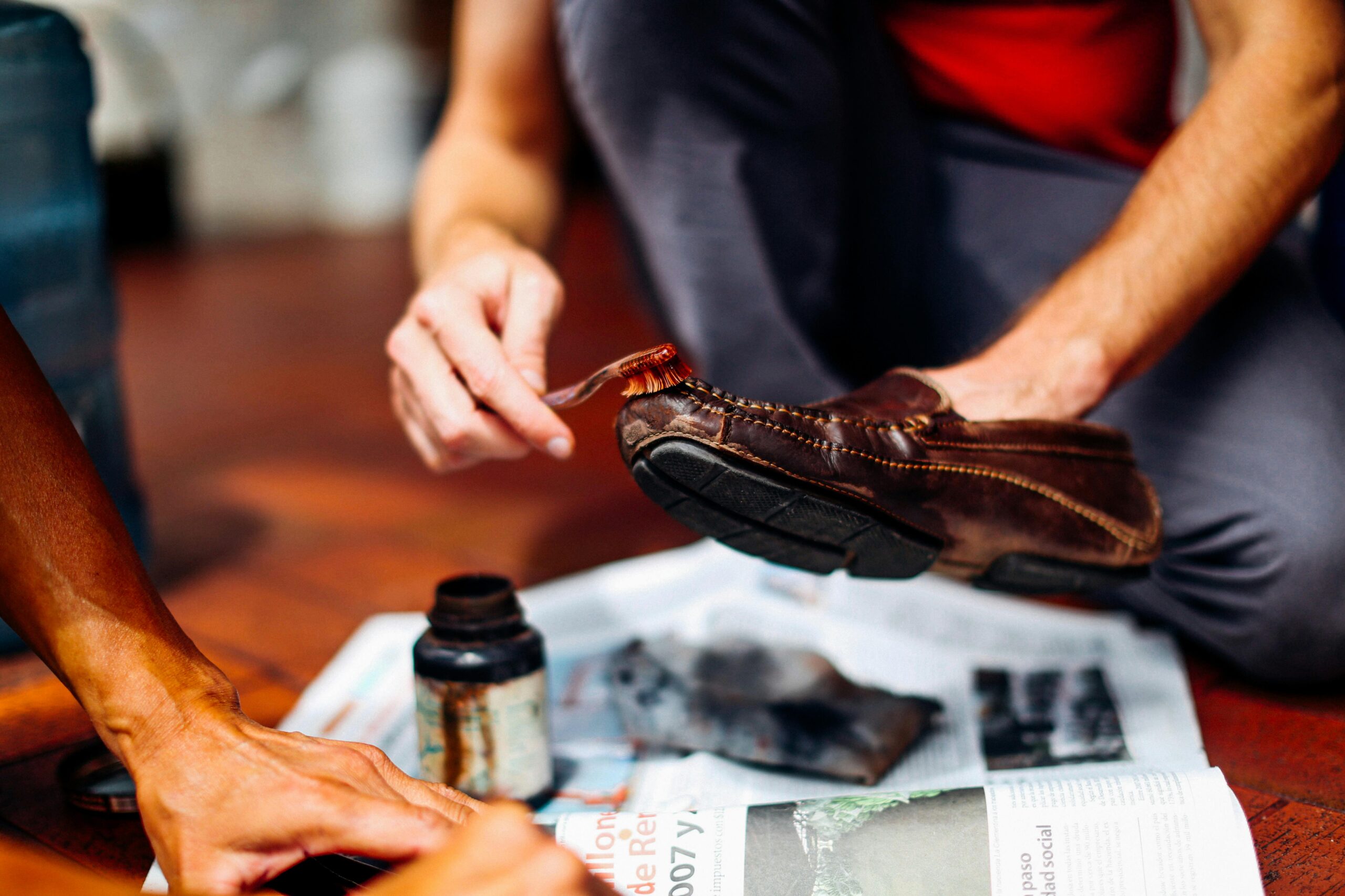 How to care for leather shoes — brushing and polishing leather footwear, Bulani